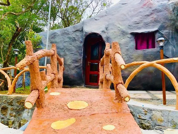 Rock Hut Tabor Hills Resort Vagamon