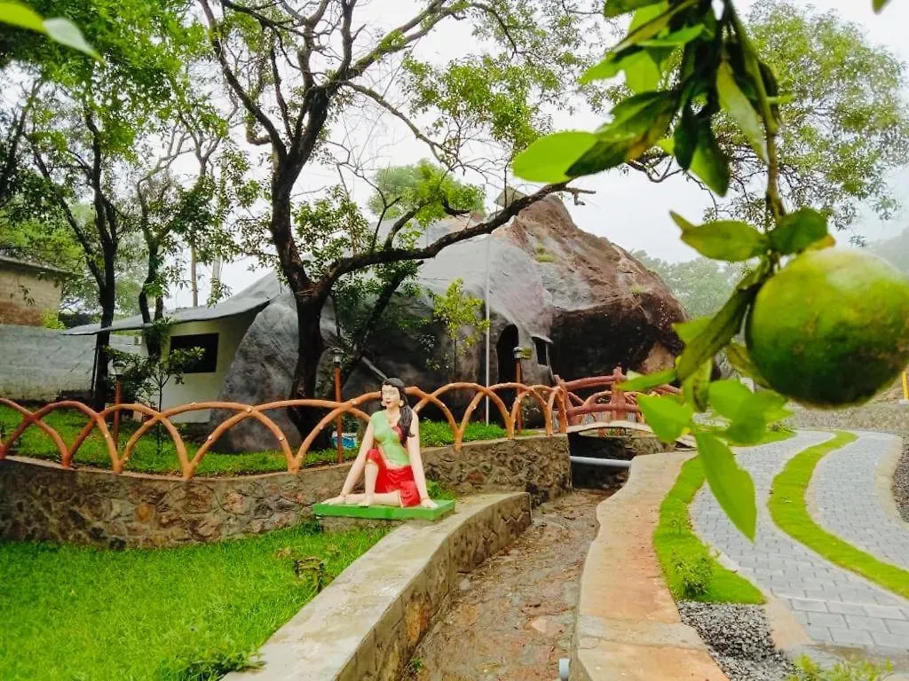 Rock Hut Tabor Hills Resort Vagamon Lägenhet