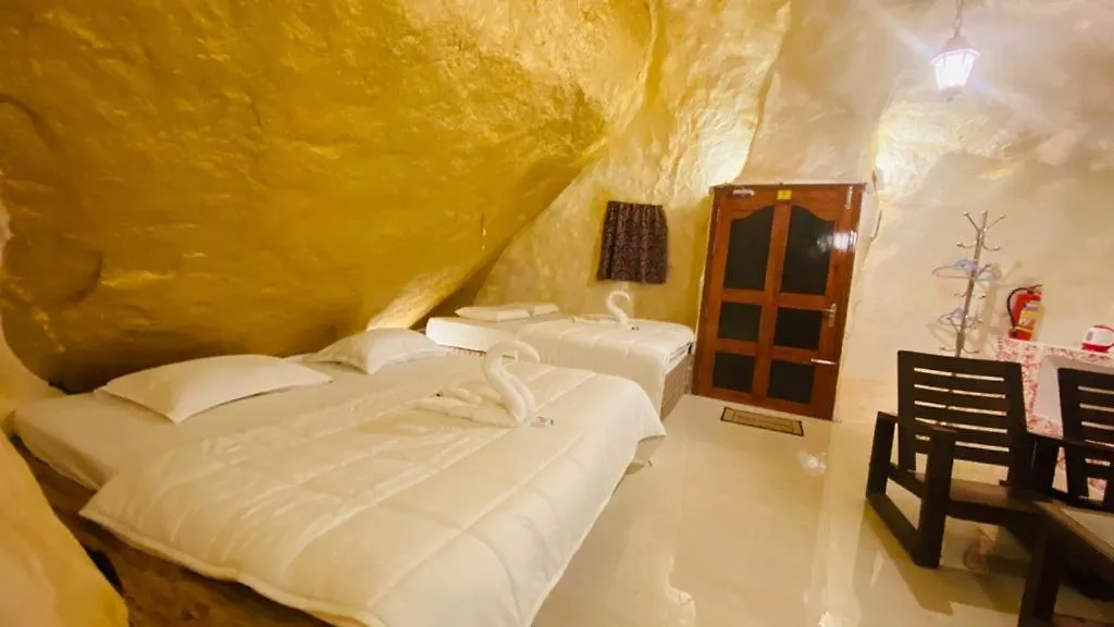 Rock Hut Tabor Hills Resort Vagamon 0*,  Ινδία